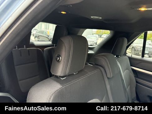 Used 2018 Ford Explorer XLT image 58