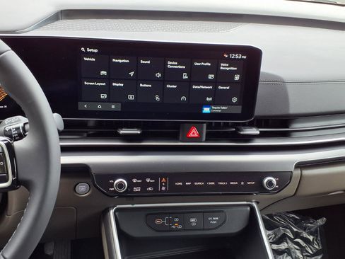 New 2026 Kia Carnival LXS image 8