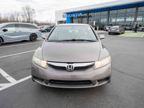 Used 2010 Honda Civic LX image 2