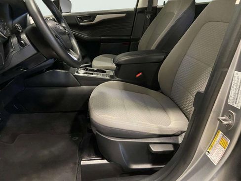 Used 2022 Ford Escape SE image 13