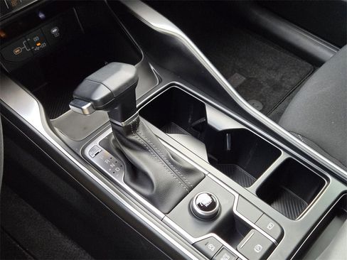 New 2025 Kia Sorento LX image 17