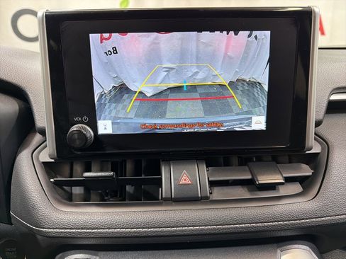 Used 2023 Toyota RAV4 XLE AWD/4WD image 28