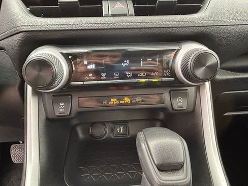 Used 2024 Toyota RAV4 LE image 17