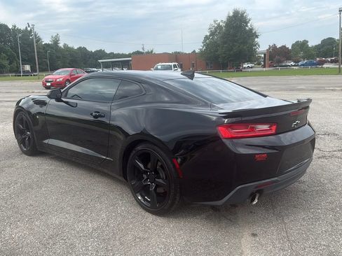 Used 2017 Chevrolet Camaro LT w/ Technology Package RWD image 4