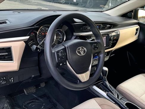 Used 2016 Toyota Corolla LE image 13