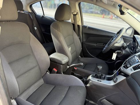 Used 2016 Chevrolet Cruze LT w/ RS Package FWD image 21