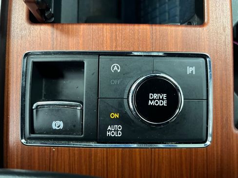 Used 2024 Lincoln Navigator Reserve image 51