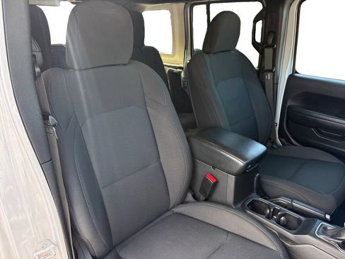 Used 2022 Jeep Wrangler Unlimited Sport AWD/4WD image 15