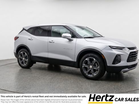 Used 2025 Chevrolet Blazer LT FWD image 1