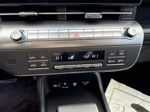 Used 2024 Hyundai Kona SEL image 26