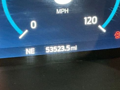 Used 2022 Ford F150 Lariat w/ Max Trailer Tow Package image 31