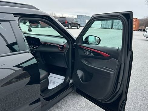 Certified 2024 Chevrolet TrailBlazer RS w/ Convenience Package image 44