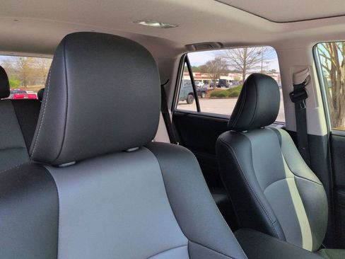 Used 2022 Toyota 4Runner SR5 Premium w/ Moonroof Package image 20