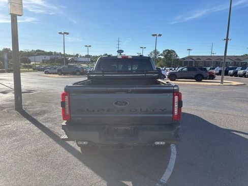Used 2023 Ford F250 Lariat w/ Lariat Ultimate Package AWD/4WD image 4