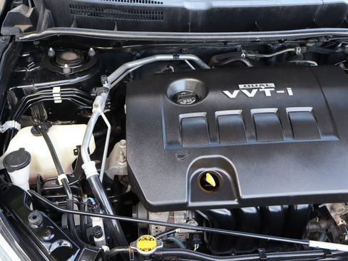 Used 2010 Toyota Matrix image 35