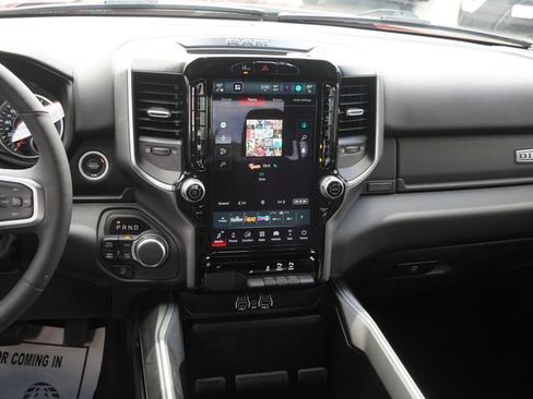 Used 2025 RAM 1500 Big Horn AWD/4WD image 15