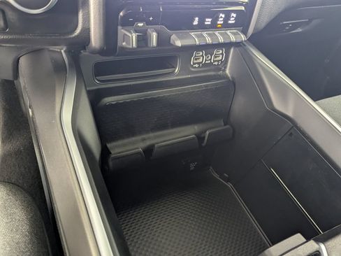 Used 2024 RAM 1500 Big Horn RWD image 21