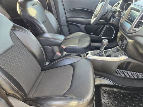 Used 2021 Jeep Compass Latitude image 14