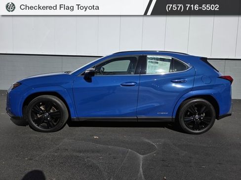 Used 2021 Lexus UX 250h w/ Premium Package image 3