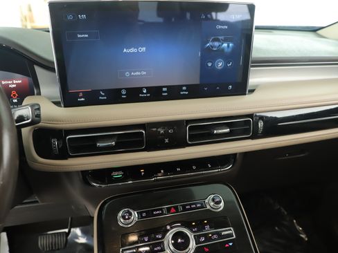 Used 2021 Lincoln Nautilus FWD w/ Equipment Group 101A image 13