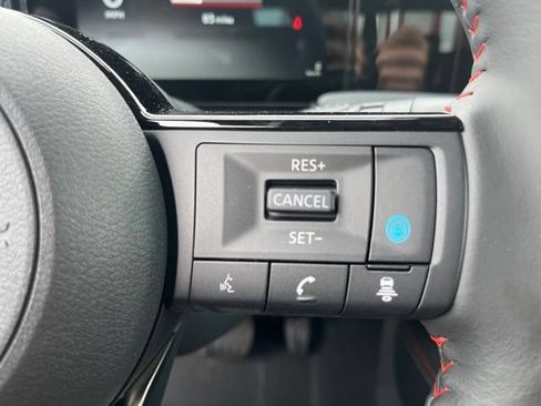 New 2026 Nissan Kicks SR AWD/4WD image 17