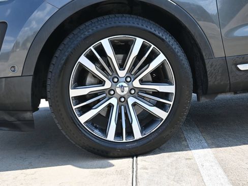 Used 2017 Ford Explorer Platinum AWD/4WD image 29