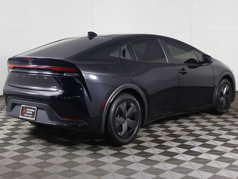 Used 2023 Toyota Prius LE image 8