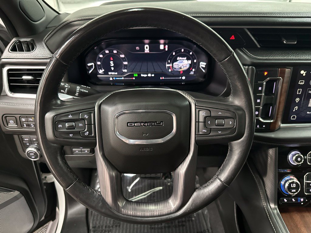 Used 2023 GMC Yukon XL Denali Ultimate AWD/4WD image 13