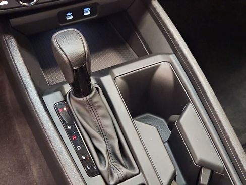 Certified 2025 Honda Accord SE image 9