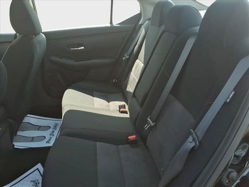 Used 2025 Nissan Sentra SR FWD image 30