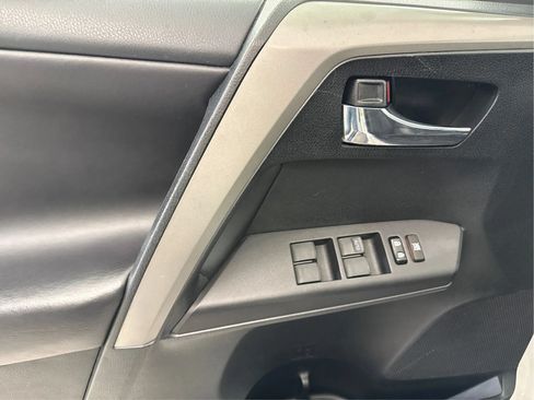 Used 2018 Toyota RAV4 XLE w/ Plus Extra Value Package FWD image 25