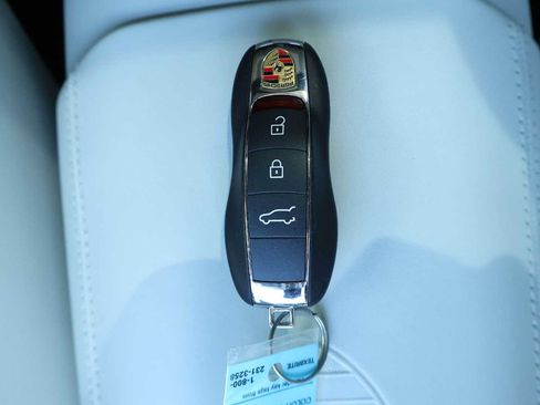 Used 2021 Porsche Macan GTS AWD/4WD image 20