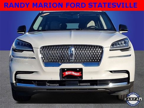 Used 2023 Lincoln Aviator AWD w/ Premium Package image 2