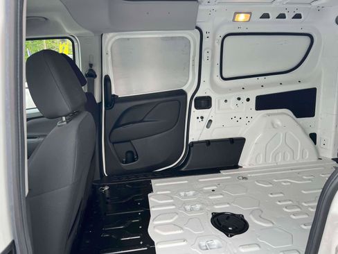 Used 2022 RAM ProMaster City Tradesman FWD image 21