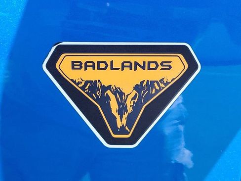 Used 2022 Ford Bronco Badlands image 10