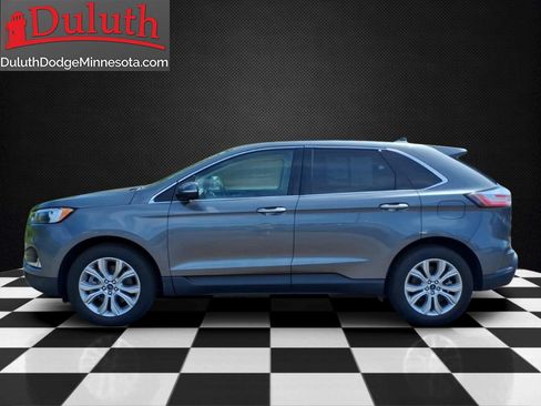 Used 2022 Ford Edge Titanium AWD/4WD image 2
