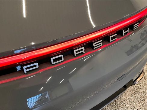 Used 2023 Porsche 911 Carrera RWD image 32