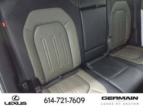 Used 2022 Land Rover Defender 110 X-Dynamic SE image 21