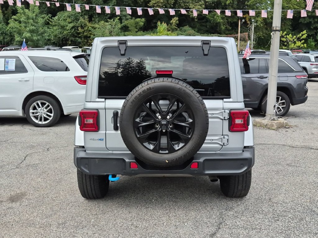 Used 2024 Jeep Wrangler Unlimited Sahara w/ Safety Group AWD/4WD image 5