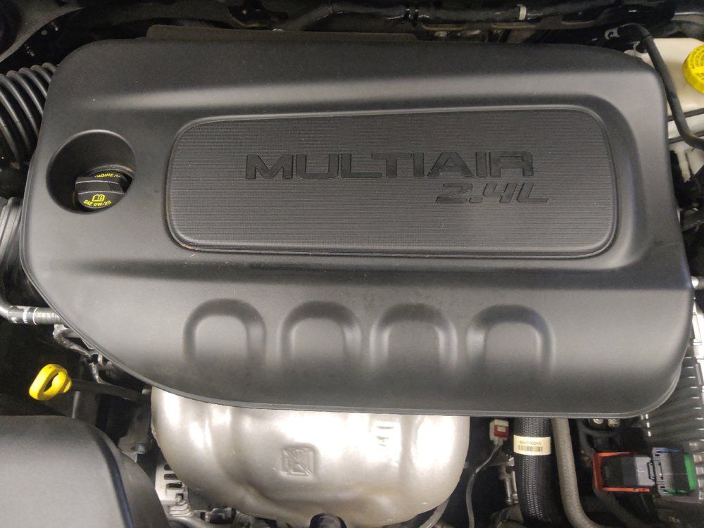 Used 2020 Jeep Cherokee Latitude Plus w/ Comfort/Convenience Group FWD image 30