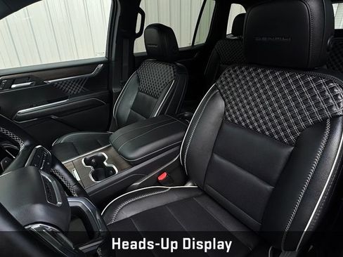 Certified 2024 GMC Acadia Denali AWD/4WD image 9