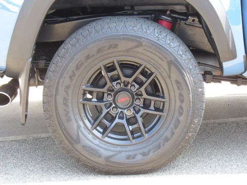 Certified 2018 Toyota Tacoma TRD Pro AWD/4WD image 35
