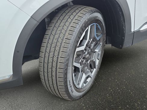 Used 2021 Hyundai Santa Fe Limited AWD/4WD image 32