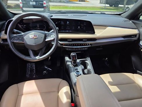 Used 2024 Cadillac XT4 Premium Luxury w/ Technology Package AWD/4WD image 12