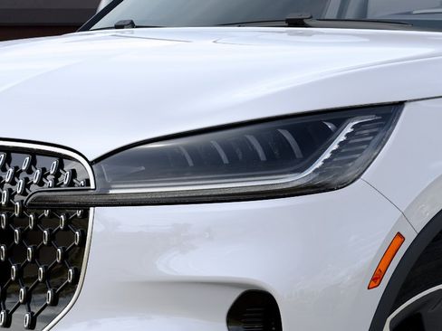 New 2027 Lincoln Aviator AWD image 18