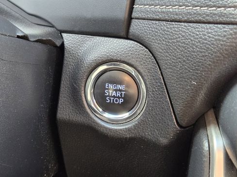 Used 2020 Toyota RAV4 XLE image 25