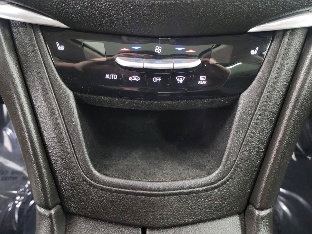 Used 2018 Cadillac XT5 Luxury w/ Driver Awareness Package AWD/4WD image 20