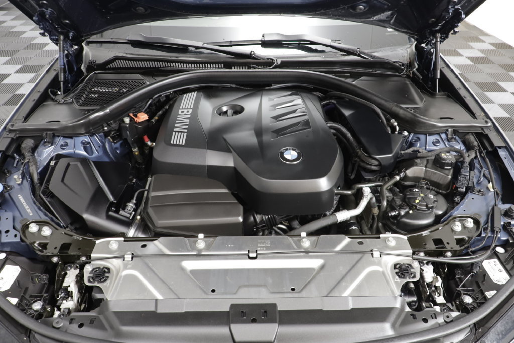 Used 2025 BMW 330i xDrive Sedan AWD/4WD image 24