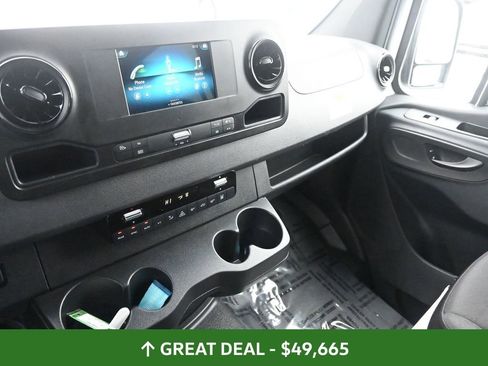 Used 2024 Mercedes-Benz Sprinter 2500 image 24