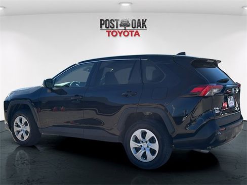 Used 2024 Toyota RAV4 LE image 5